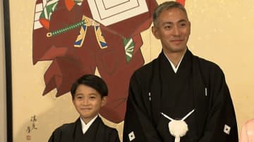 「凛々しいお姿」市川團十郎 長男・新之助の本番直前の真剣な眼差しショット公開！キリッと緊張感のある横顔に「かっこいい」と反響