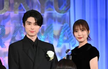 芳根京子&本田響矢 受賞に喜び「夫婦の日常の言葉が宝物でした」名ゼリフ「問題ありません」も!『波うららかに、めおと日和』東京ドラマアウォード2025受賞