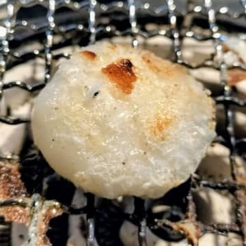 もちもち食感の白玉！炙ると新食感！みたらし白玉！