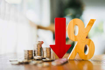 「年収800万円超えたのに、全然手取りが増えない」と友人が言います。本当にそんなに税金で引かれるのですか？