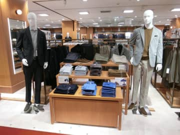 紳士服のAOKI、カジュアル・女性向けを強化する事業モデルに転換