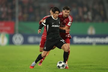 鈴木唯人、今季初アシストで勝利に貢献！　フライブルクがデュッセルドルフ撃破でポカール3回戦進出