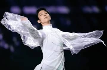羽生結弦の「RE_PRAY」「FaOI」から厳選100点超！『ALWAYS WITH YUZU 2026 DIARY』11/11発売決定！
