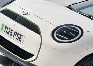MINI×ポール・スミスが世界初公開　英国らしさ満載の特別モデル