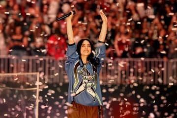 ビリー・アイリッシュ、「BIRDS OF A FEATHER」がお蔵入りになりそうだったと明かす