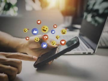 中国、SNSの「ニセ専門家」を追放へ　資格なき助言を禁止