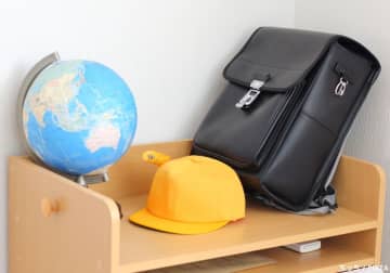 ランドセル・プリント・図鑑がごちゃごちゃ…家具の配置で一気に解決！ 子どもが片づけたくなる収納のコツ