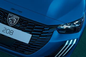 プジョー新型「208 GT Hybrid」発売　俊敏な走り×高い燃費性能を実現