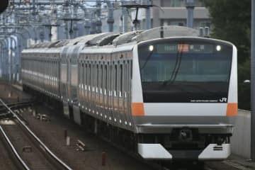 中央線快速グリーン車で楽器の生演奏？！JR東日本、11月の土休日に開催