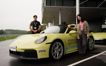 【まるも亜希子の「寄り道日和」】PEC東京で「911 GTS T-Hybrid」を楽しんじゃいました