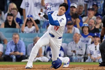 ドジャースが3敗で世界一王手かけられる　初回2連続被弾から始まり打線が若手右腕に抑えられキケのソロHRに終わる　決戦は敵地・トロントで山本由伸が先発予定