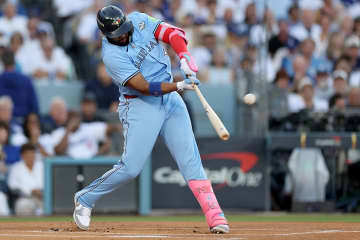 ワールドシリーズ第5戦はまさかの幕開け！　ブルージェイズのシュナイダーが初球先頭弾→主砲ゲレロJr.が2戦連発