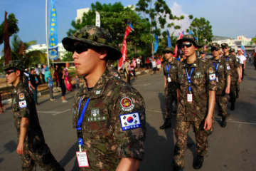 【読書亡羊】韓国社会「連帯」と「分断」の背景に横たわる徴兵制の現実とは  金柄徹『韓国の若者と徴兵制』（慶應義塾大学出版会）｜梶原麻衣子　その昔、読書にかまけて羊を逃がしたものがいるという。転じて「読書亡羊」は「重要なことを忘れて、他のことに夢中になること」を指す四字熟語になった。だが時に仕事を放り出してでも、読むべき本がある。元月刊『Hanada』編集部員のライター・梶原がお送りする時事書評！