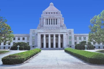日本の総理大臣は“年収4000万円”？大企業社長の「半額にも満たない」って本当!? 上場企業社長の年収ランキングも紹介！