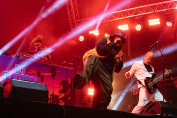 リンプ・ビズキット、サム・リヴァース訃報をうけて「Break Stuff」が米ビルボード・ハードロック・チャート1位に