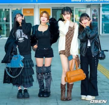 【PHOTO】QWER、ワールドツアーのためアメリカに出国