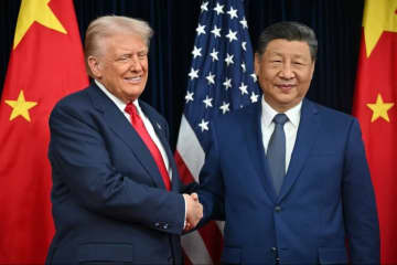 トランプ米大統領、中国の習主席と会談　訪問先の韓国で