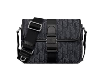 「ディオール トレック」ナイロン素材の“ディオール オブリーク”を用いた実用的メンズバッグ