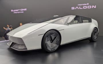 ホンダ、次世代バッテリEVシリーズ「Honda 0 サルーン」と「Honda 0 SUV」を日本初公開 広々とした室内も確認