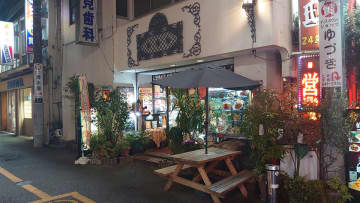 「24時間営業！」埼玉の老舗カフェ【伯爵邸】は「盛り」がスゴい！　980円「ナポリタン」ほか3品を実食