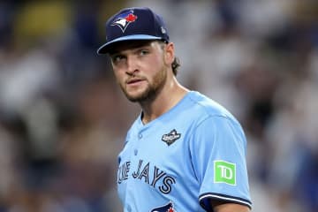 ブ軍22歳がWS新人記録の12K快投…大舞台での成功の要因は「信念」「とにかくストライクゾーンに投げ込むことだ」