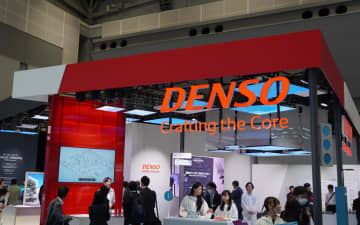 デンソー、カーボンニュートラルへ向けた新型インバーターや統合モビリティコンバーターなどを展示