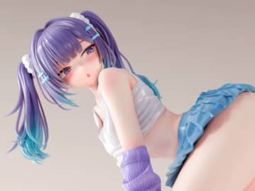 ギャルの誘惑には勝てない…！腰からお尻のしなやかウェーブに釘付け♪ フィギュア登場