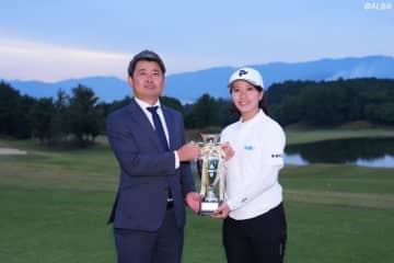 現役女子大生・春山愛が史上初のアマチュアV　激闘4人プレーオフ制す【マイナビ ネクストヒロインツアー】
