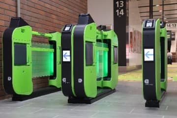 日本信号、長崎駅で新型自動改札機「GX-9 Type-B」の実証実験