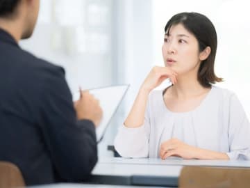 【中学受験】小4からの入塾では遅い？ 低学年から通塾する意味はある？ 元塾講師の回答は……