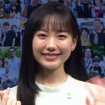 芦田愛菜「会えてうれしいよ～」　“トゥンクトゥンク”と初対面　国際園芸博覧会の記者発表会