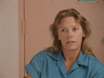 「やかんで撲殺」「ベッド上で刺殺」女性による殺人事件と“男ばかり殺害した”シリアルキラーの壮絶半生