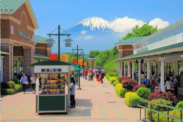 全国プレミアム・アウトレットで冬物先取りセール＆ブラックフライデー、最大70～80％オフ