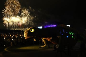 発祥はアイルランド！本場のハロウィンが大阪で花火と共演＜万博プレイバック＞