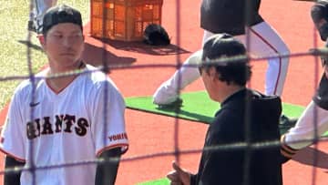 【きょうの1シーン】大城卓三が“アジアの大砲”李承燁コーチと