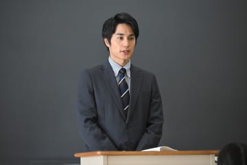 中村蒼、初の小学校教師役で「教壇に立つ自分の姿は新鮮で不思議な感覚」『フェイクマミー』