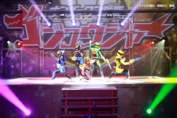 『スーパー戦隊』終了報道で“玩具売上推移”話題に　国内売上は10年で半減、50億円台を継続