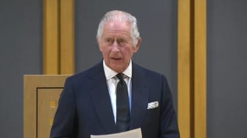 英王室、アンドルー王子の称号など正式に剥奪手続き始める