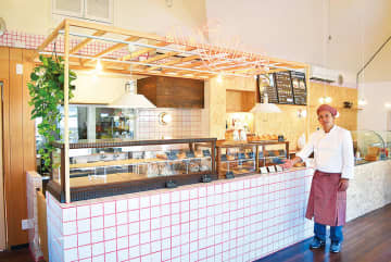 75周年を前にリニューアルオープン　埼玉・本庄のパン店　「パンとお菓子マロン」　イートインカフェ席が復活しキッズスペースも新設