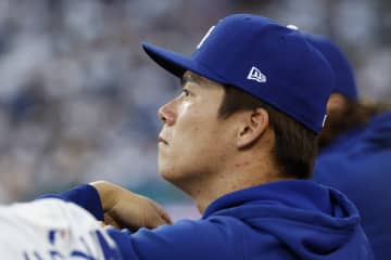 山本由伸がドジャース伝説OBと記念撮影「特別な投手２人だ」37年前の“再現”なるか