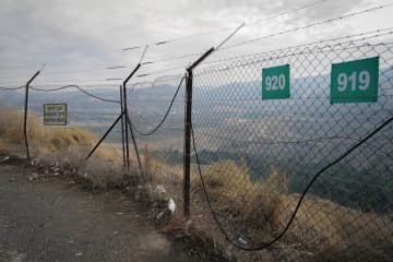 イスラエル、ヨルダンとの国境壁の強化工事を開始