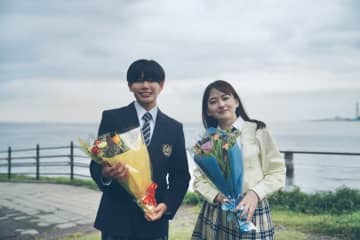 長尾謙杜×山田杏奈、W主演映画『恋に至る病』笑顔と感謝のクランクアップ映像公開