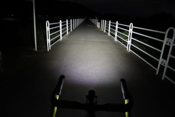 Amazonでは売っていない自転車用ライト！ 欲しい機能が全部入りでサイコー過ぎる【ぼっち・ざ・ろーど！その4】【空いた時間でなにしてる？】