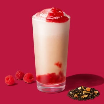 ティー特化「スタバ」に冬の新作が登場！　香り豊かな“ジョイフルメドレー×ラズベリー”を堪能