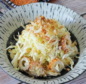 【キャベツはもうこれ一択！】「ウマ過ぎて秒で消える」「毎日コレでいいわ」切って和えるだけ！和風コールスローのレシピ