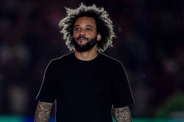 体型ぽっちゃりも…元ブラジル代表が「めっちゃうまい」　37歳も健在「最高のクラック」