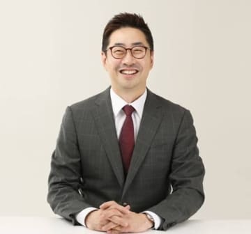 エリートコースを歩んだ韓国弁護士、がん闘病の末に52歳の若さで逝去　テレビにも多数出演