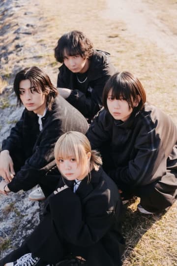 クレナズム、冬のツアーに向けた3作品連続リリース第2弾「yellow」配信　リリックビデオも公開