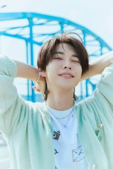 NCT ドヨン、入隊発表の翌日に…ウガンダの学校建設を支援するため約1,000万円を寄付