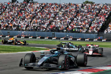 「みんな芝生を走ってペナルティも何もない」お咎めなしのショートカットに各車不満【F1第20戦無線レビュー（1）】